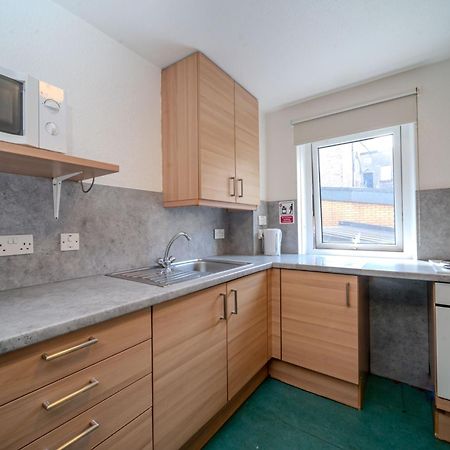 Joivy Budget 4,5 And 6 Bed Private Flats, In Historic Old Town (Adults Only) Edimburgo Exterior foto